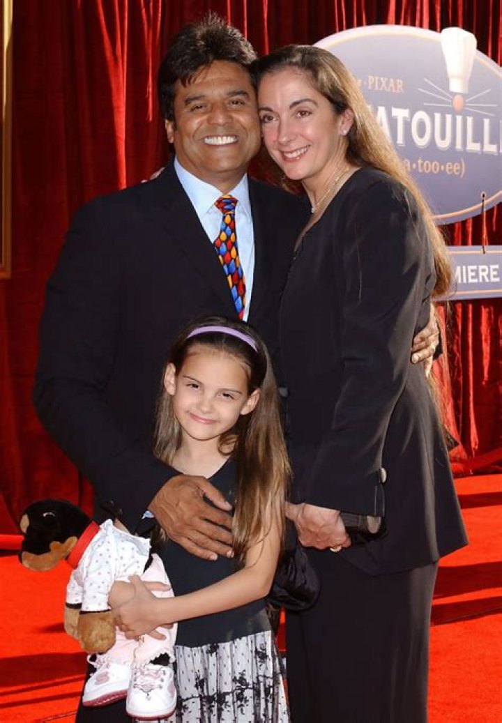 Erik Estrada Net Worth, Age, Height, Weight, Wife, Wiki, Family 2023