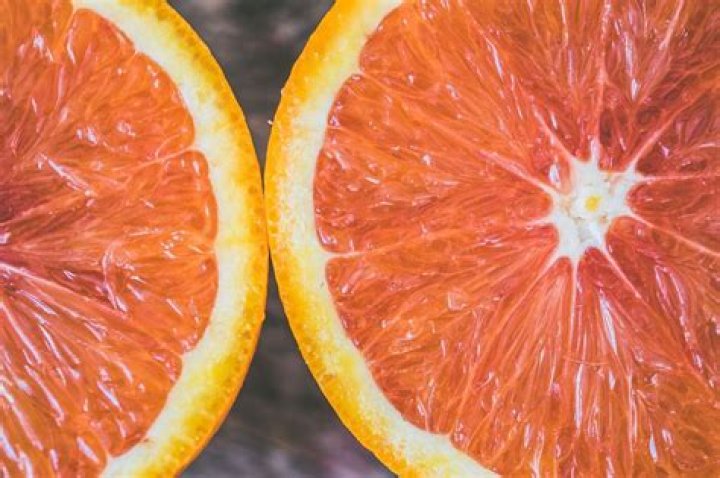 Grapefruit: 10 Health Benefits, Nutrition, and Uses | Signos
