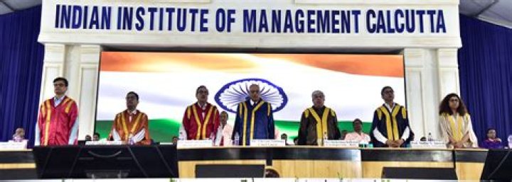 IIM-A alumnus ‘payback’: Organic juice on campus