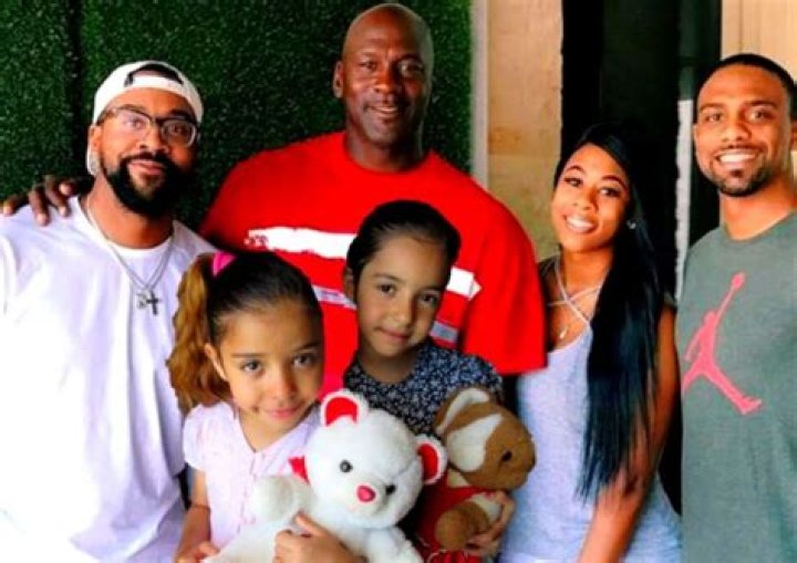 Meet Zack Moss’s Family members|| His wife, kids, parents, siblings, and cousins.