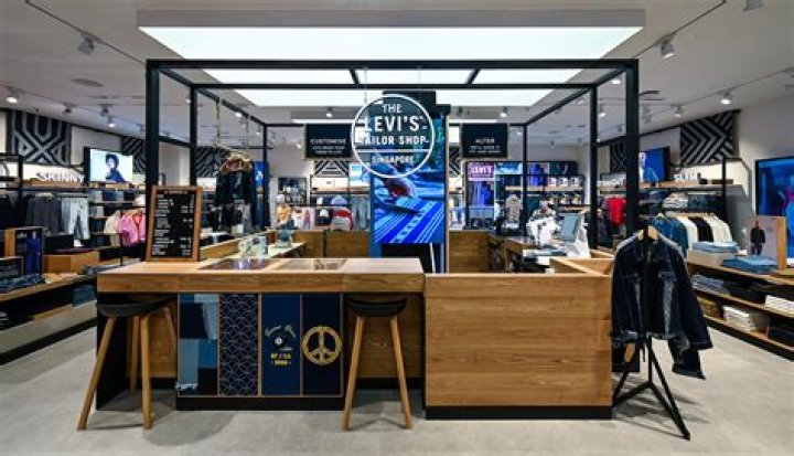 Paint ‘n Pour with Levi’s Tailor Shop
