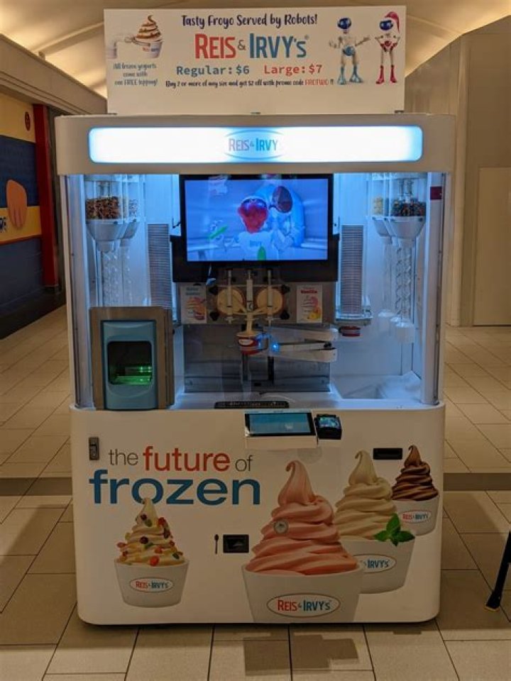 Reis & Irvy's Robotic Frozen Yogurt Vending Machine Releasing Soon