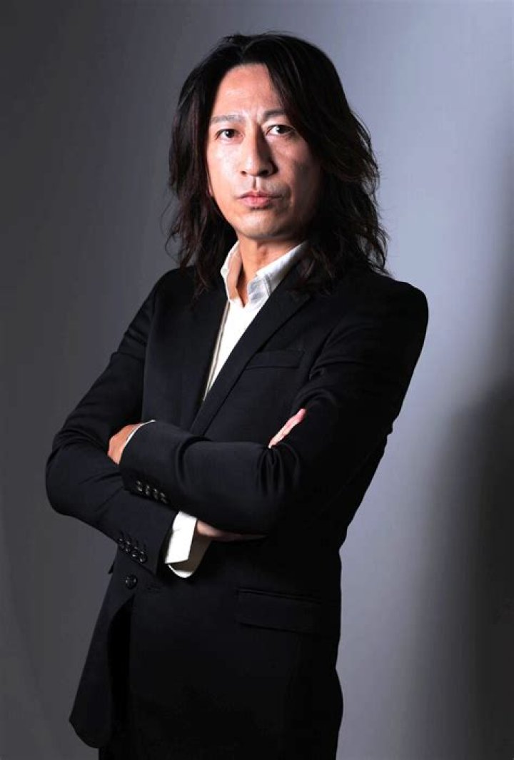 TAKUROのソロアルバム(売上)の感想とメンバー。ライブツアーのチケット。ギターは上手いのか下手なのか・・・
