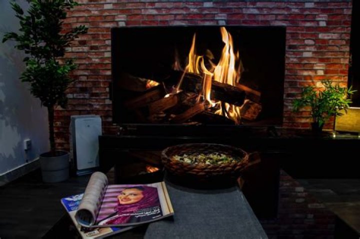Vimos 8 videos de “chimenea en tu TV” y estas son nuestras impresiones