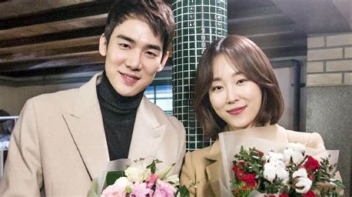 Who is Yoo Hae Jin? An inspiring story about the ex-boyfriend of Kim Hye-soo